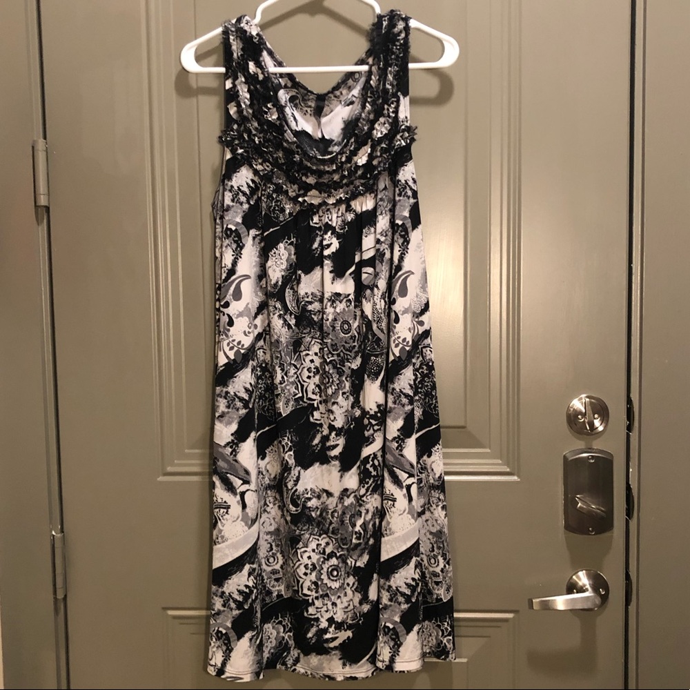 Nic & Dom Mini Swing Dress Black & White Flower 2X